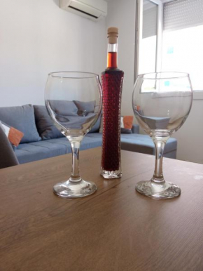 Great apartment, free parking in the garage, Žnjan